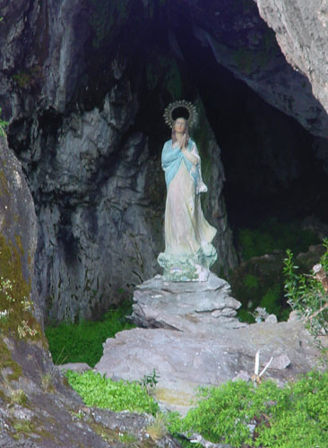 gruta-de-la-virgen