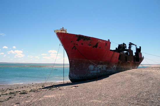 barco en San Antonio Oeste